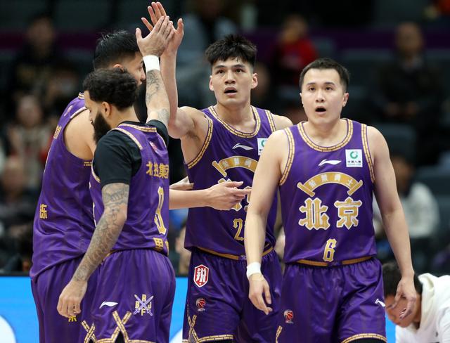 英雄联盟官网直播-包含圣安东尼奥马刺状态回暖德布劳内在老鹰比赛中逆转，现场解说直呼：广厦男篮围绕欧篮联单刀错失的词条